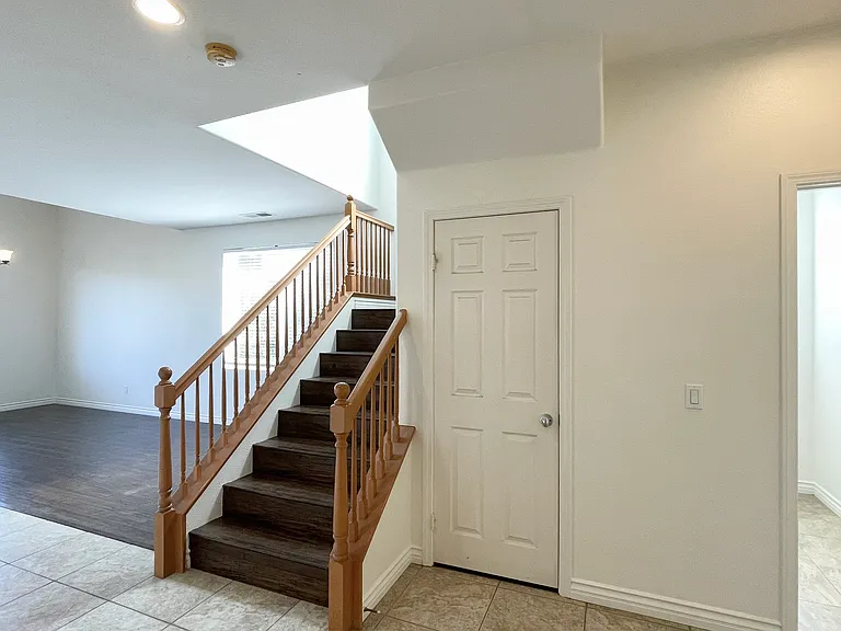 5218 Mariner Dr — Photo 26