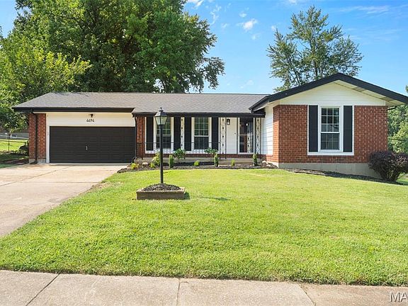 3rd image of 4494 Papal Dr
