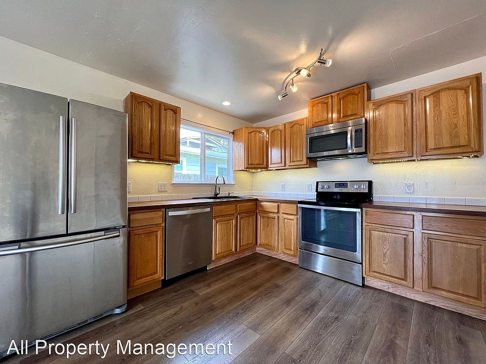1st image of 569 Avenue Alhambra