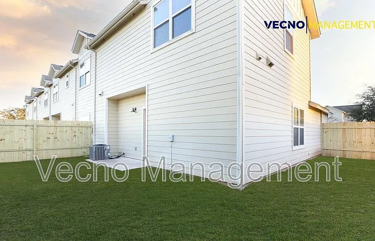 211 Circle Court Dr #211 — Photo 24