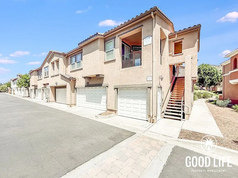 2 bed, 2.0 bath, 1148 sqft, $3,300 — Photo 1