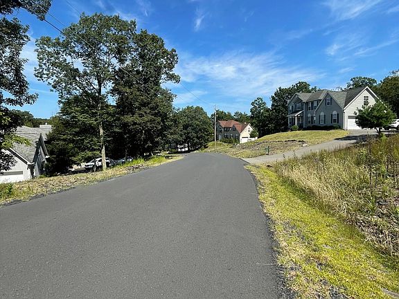 3rd image of 435 Deborah Dr