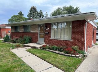 29426 Orvylle Dr, Warren, MI 48092
