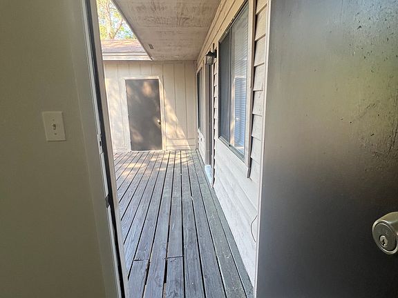 4th image of 2665 N Point Ct #B