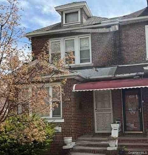 1st image of 2738 Tenbroeck Avenue