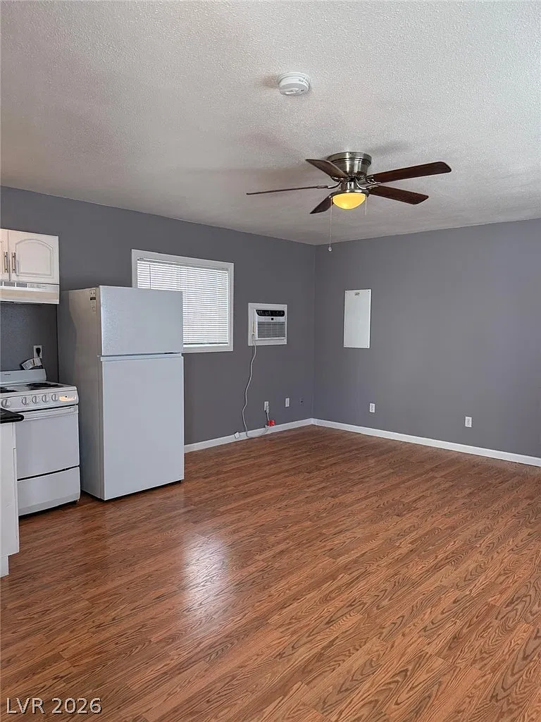 Studio, 1.0 bath, 1552 sqft, $995 — Photo 4