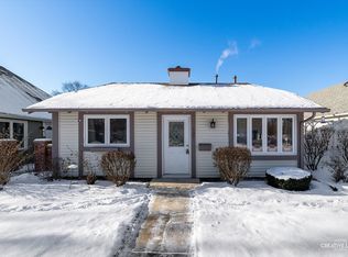 127 Garden Dr, Montgomery, IL