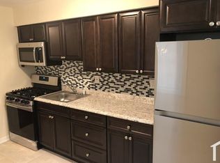 878 N Holly St, Philadelphia, PA 19104