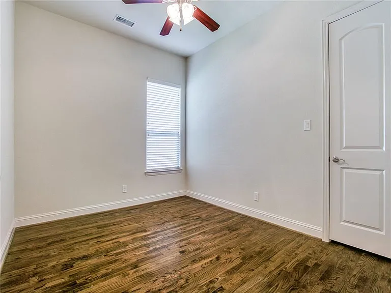 8714 Isaac St — Photo 38