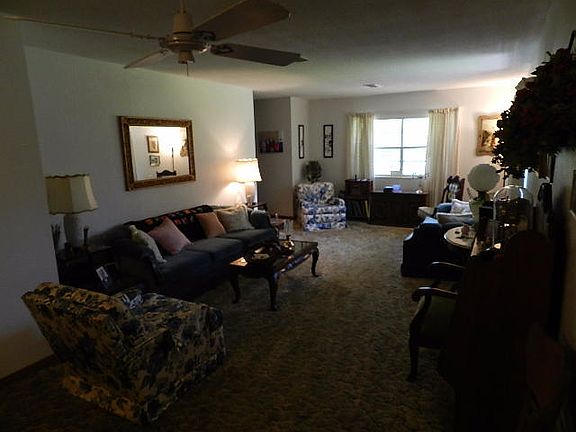 4th image of 48 Longwood Dr