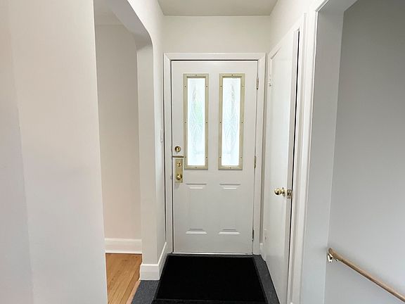 2nd image of 130 Yorkview Dr