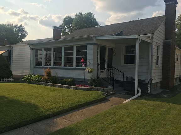 3rd image of 2376 Putnam St