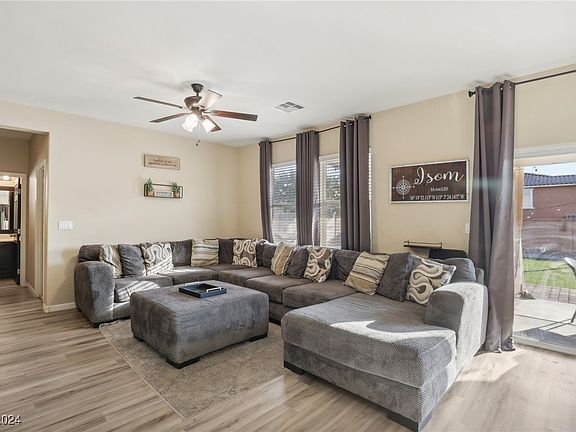 4th image of 4832 Harold St