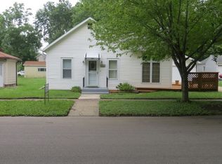 306 W Sherman Ave, Pontiac, IL 61764