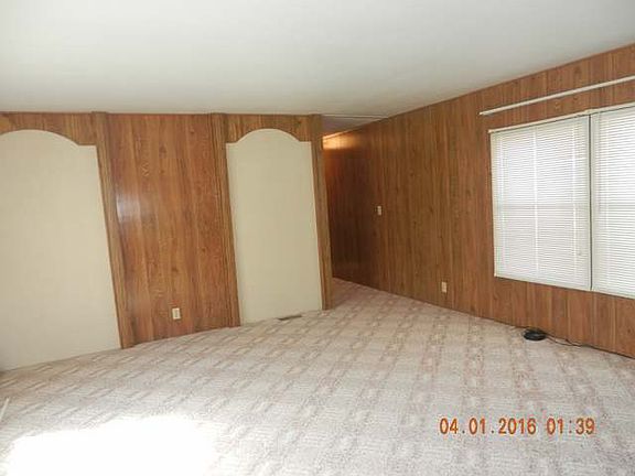 5th image of 619 Meadow Ln W
