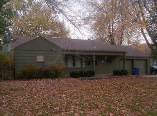 9725 E Westport Rd, Independence, MO 64052