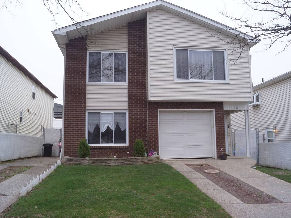 1st image of 18 Kunath Ave