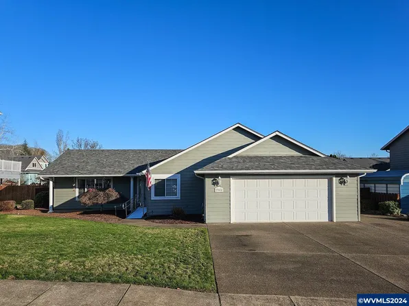 790 SE Cynthian Dr, Dallas, OR 97338