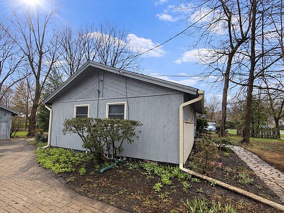 3rd image of 210 Hill Ave