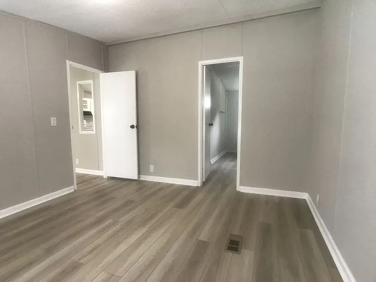 6803 Waters Ave — Photo 17