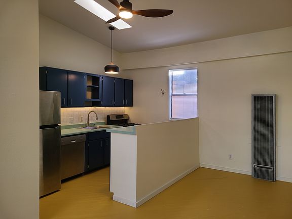 5th image of 817 Slate Ave NW #817