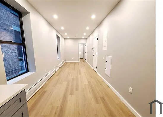 1750 Topping Ave #2 — Photo 4