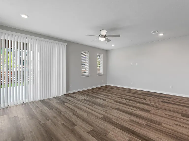 800 Emerling Dr — Photo 9