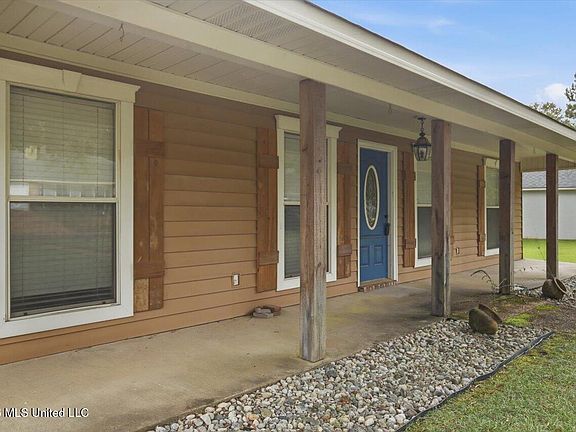 3rd image of 116 Eastwood Cir