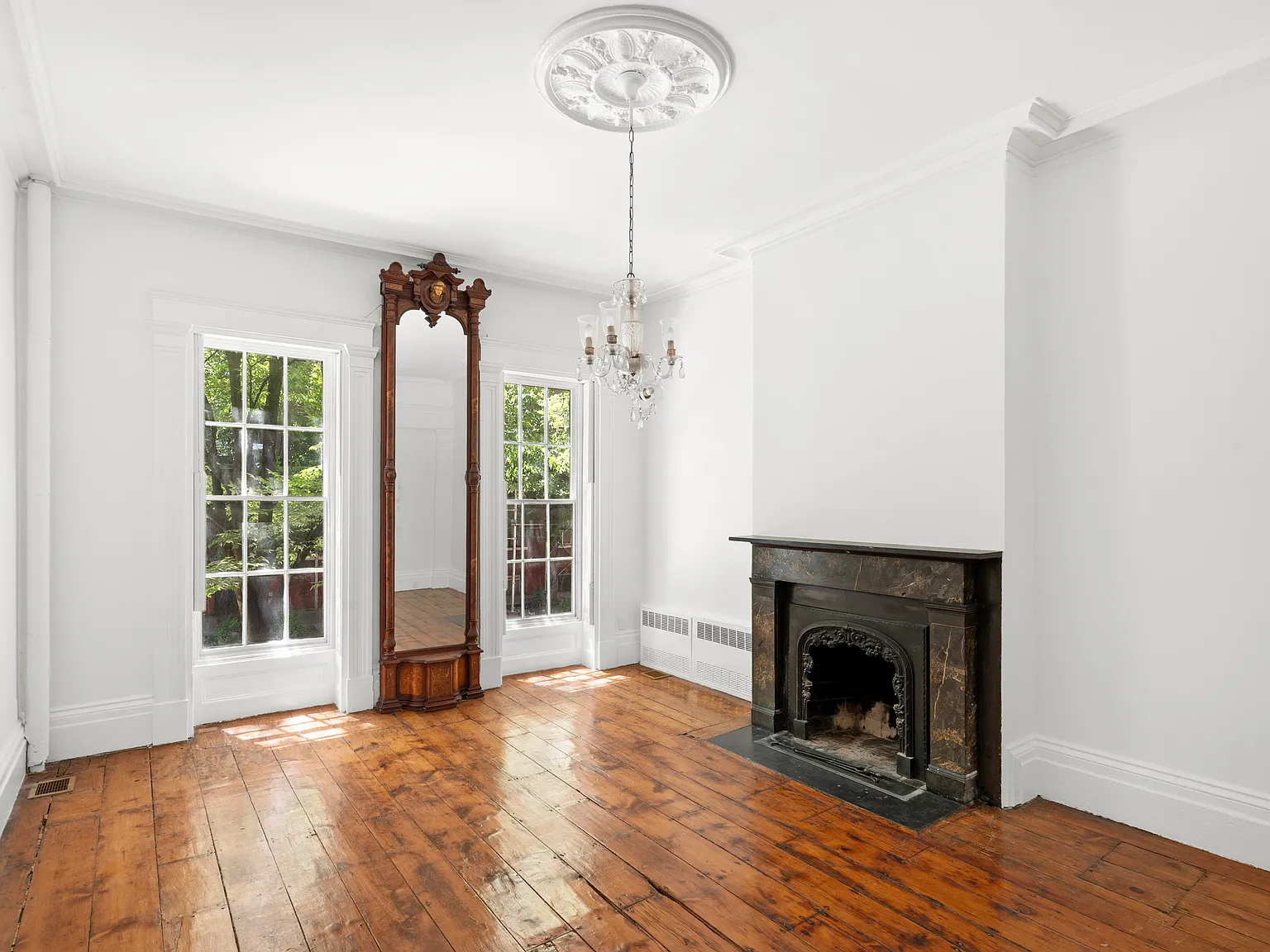71 Horatio Street — Photo 4