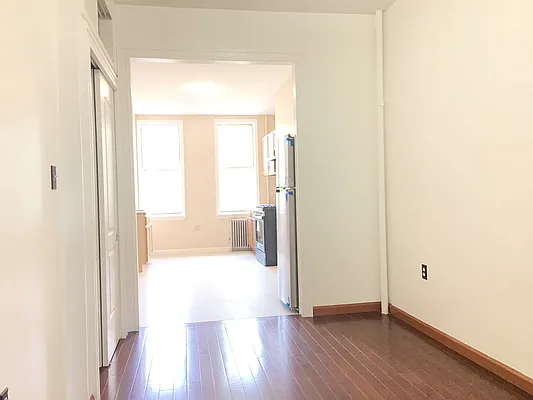 Rented by Bedford Realty USA Corp | media 3