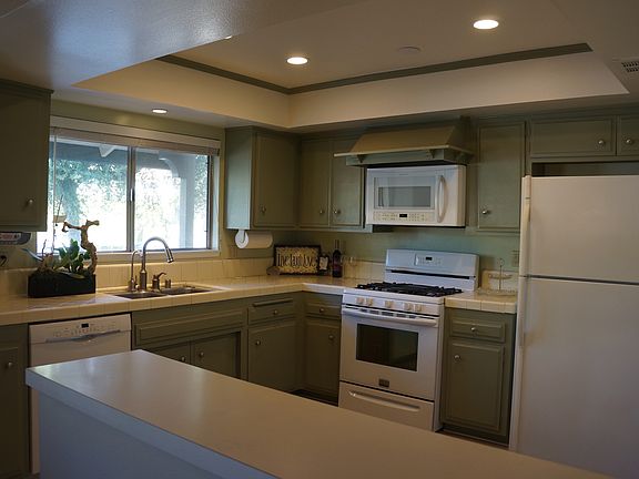 Spacious kitchen