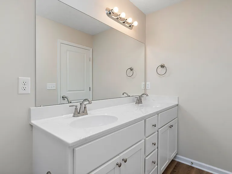 635 N Bayard Ave — Photo 16