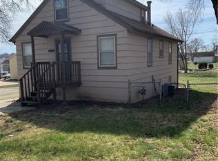 413 Pennsylvania St, Leavenworth, KS 66048