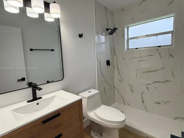 2450 NE 188th St #2450, Miami, FL 33180