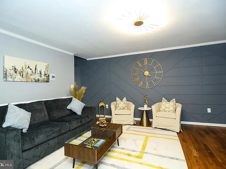 2111 Gough St #1 — Photo 1