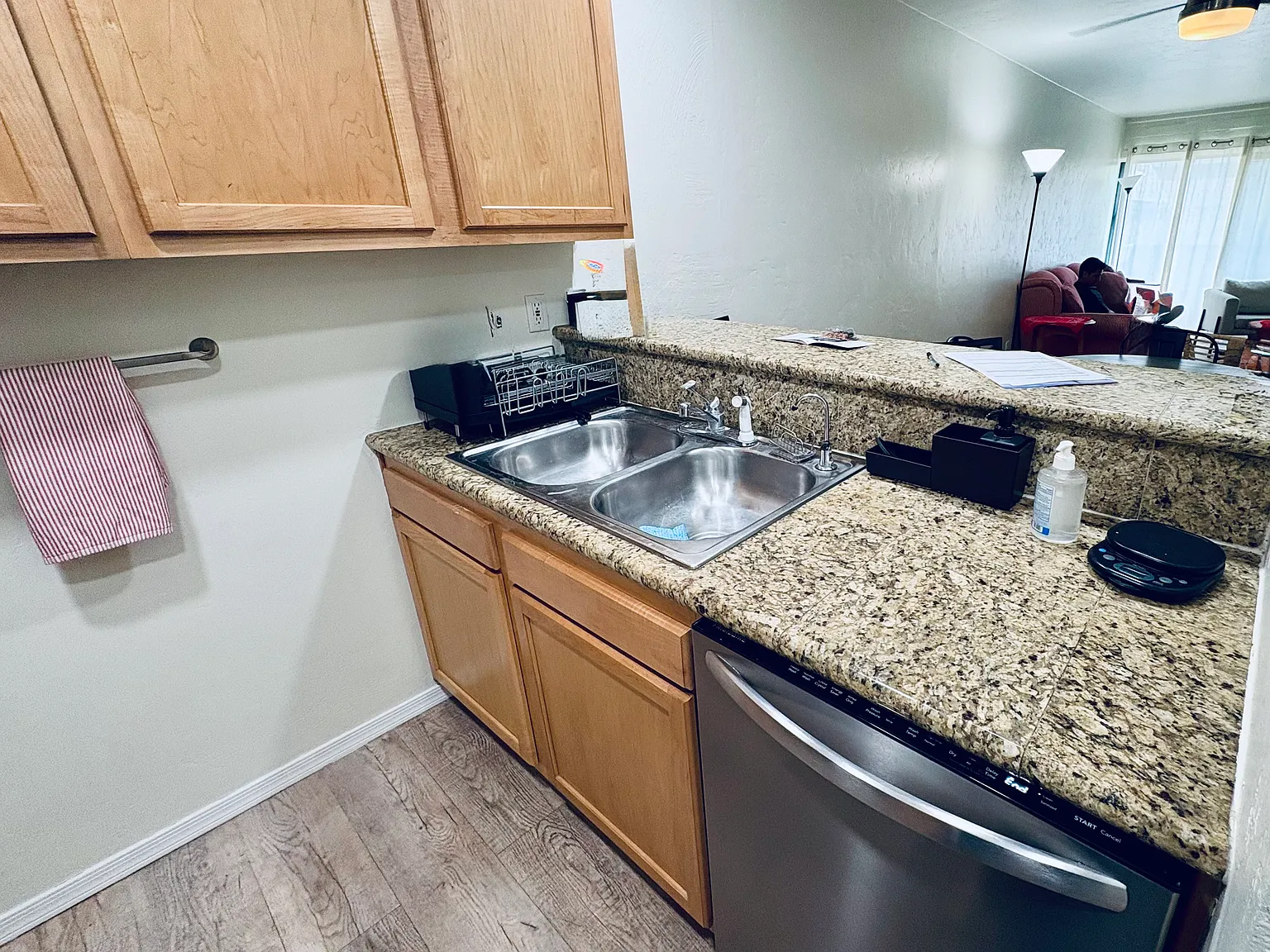 2 bed, 1.5 bath, 1086 sqft, $1,700 — Photo 3