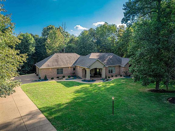 2nd image of 8801 Waterford Dr