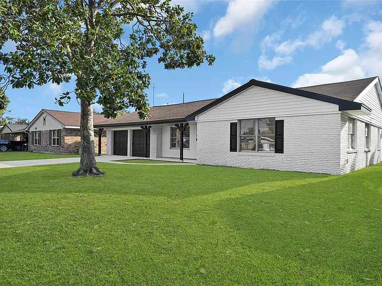 8603 Freewood St — Photo 3