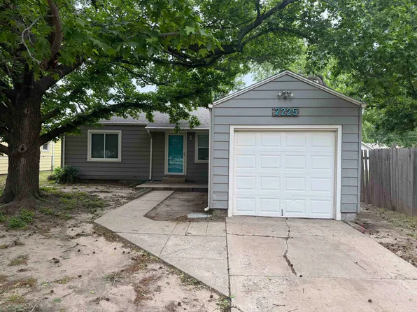 2225 S Grove St, Wichita, KS 67211