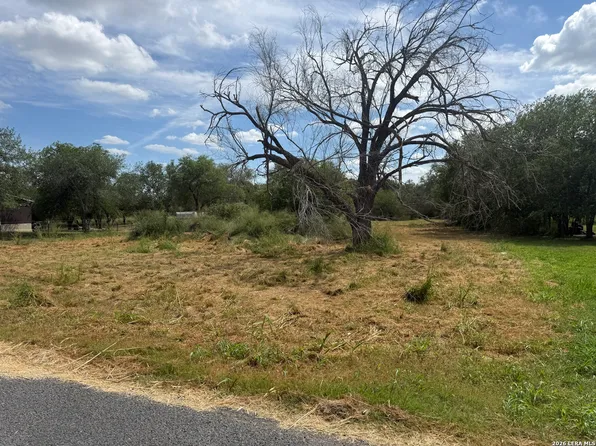 810 SHENANDOAH ST LOT 8, Poth, TX 78147