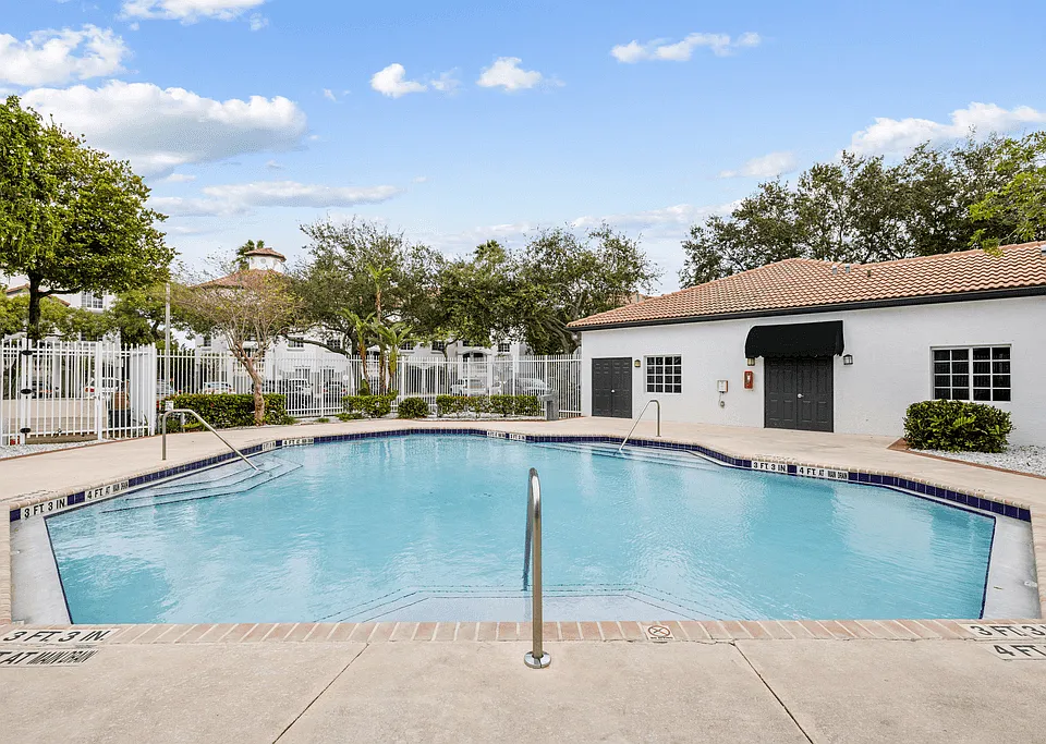 Venice Cove Apartments