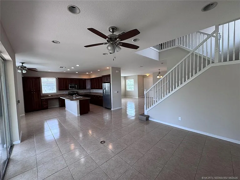 11239 SW Barton Way — Photo 10