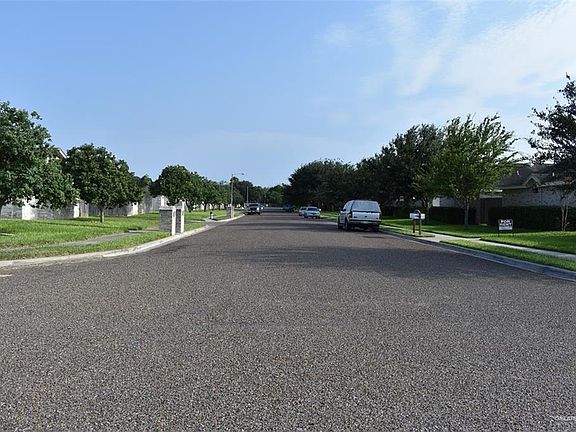 3rd image of 1015 English Ave