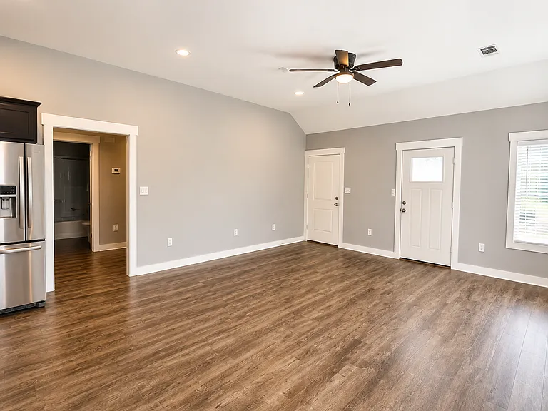 296 Wolf Den Dr — Photo 5