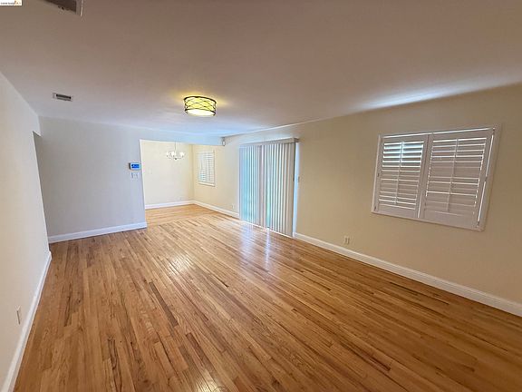 3rd image of 8096 Juniper Ave