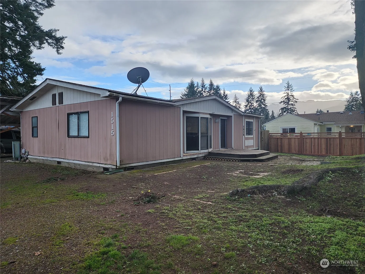 1515 S F street photo 1