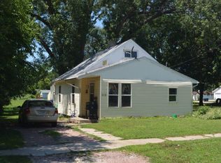 615 Fawcett St, Sioux City, IA 51103