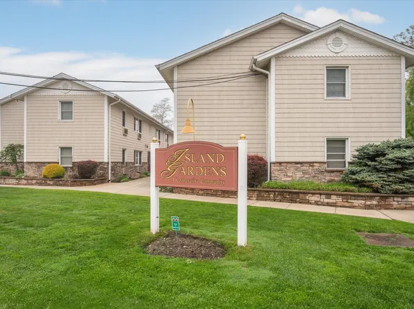 490 Main Street #13C, Farmingdale, NY 11735