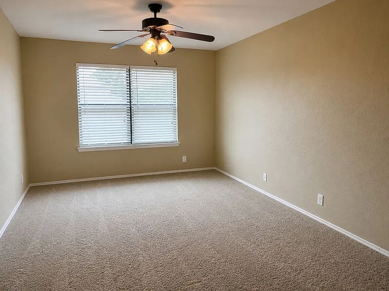 122 Rummel Dr — Photo 13