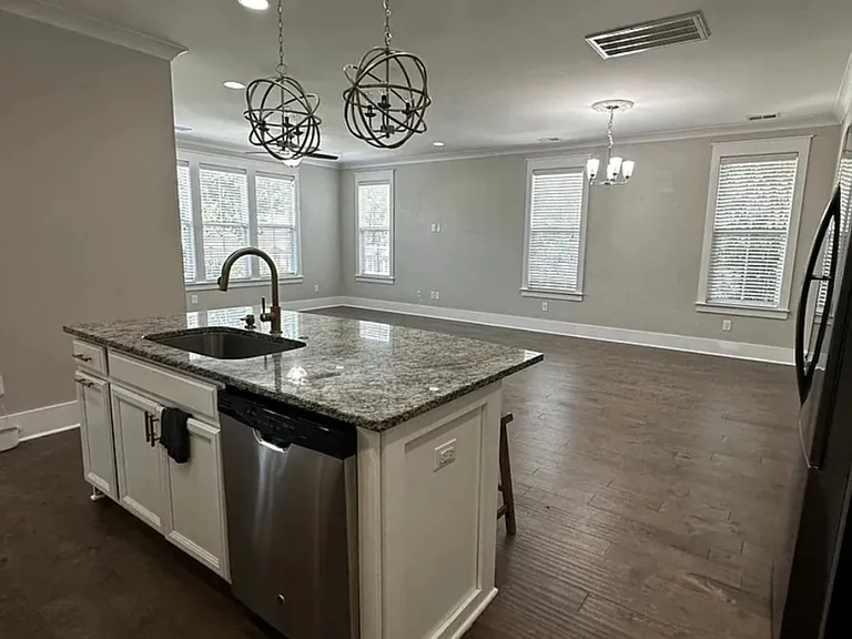 232 Summers Dr — Photo 14